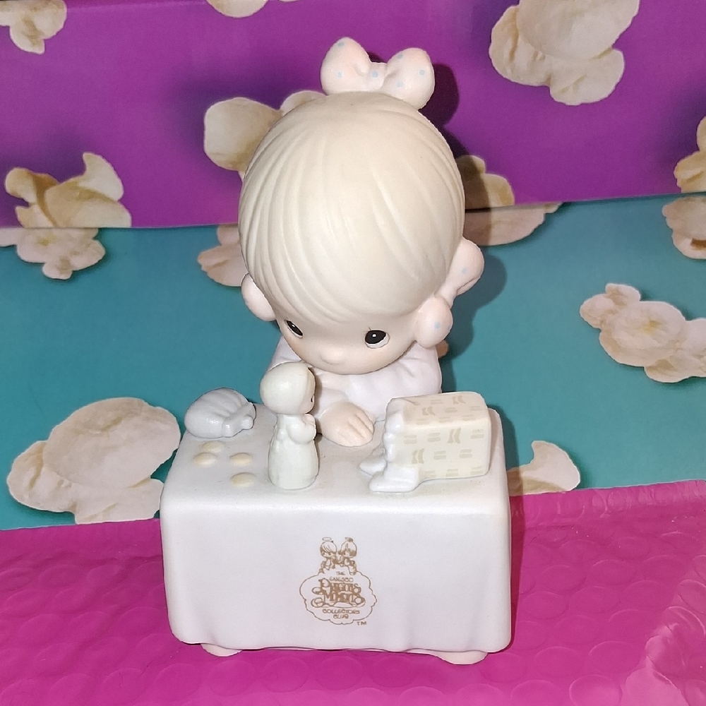 Precious Moments, 1989 My Happiness. Excellent Condition.